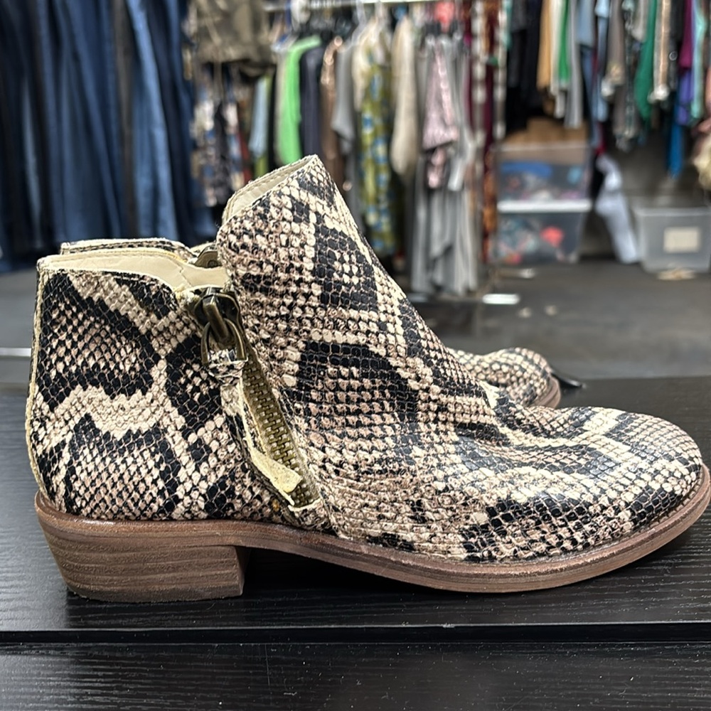 Gianni Bini Snakeskin Ankle Boots with Dual Side Zipper - Picture 7 of 8